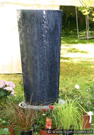 Brunnen Stahl blau marmoriert