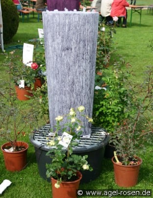 Brunnen Stahl grau marmoriert hoch